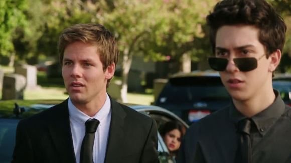 Photo from the movie Behaving Badly