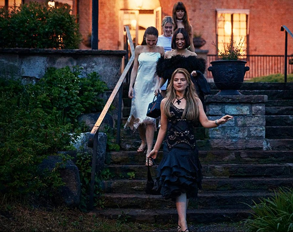 Photo from the movie Barracuda Queens