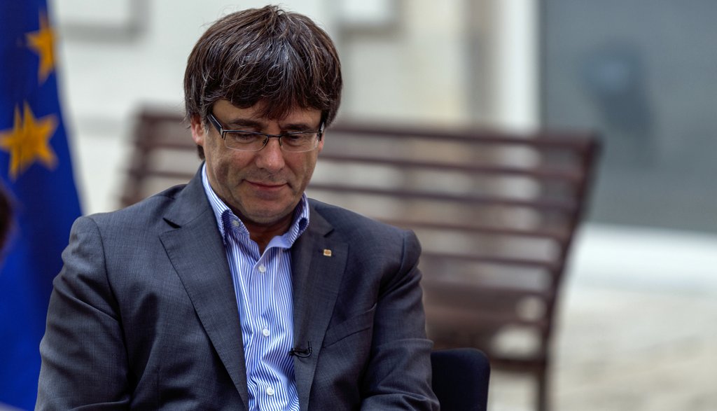 Photo from the movie And with a Smile, the Revolution!