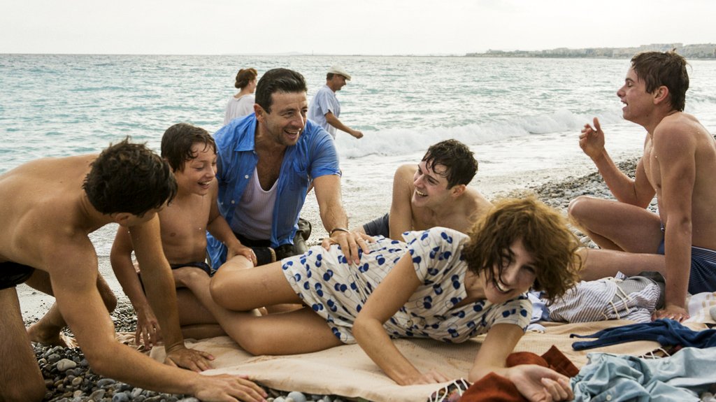 Photo from the movie A Bag of Marbles