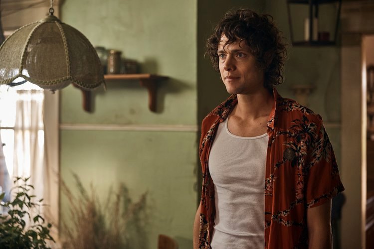 Photo from the movie Die Alone