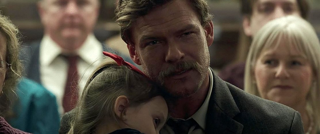 Photo from the movie Ordinary Angels