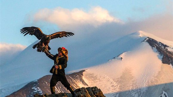 Photo from the movie The Eagle Huntress