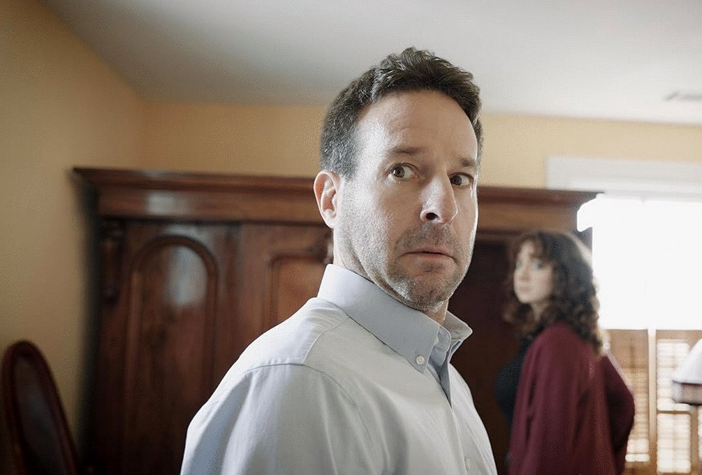 Photo from the movie For Sale [2024]