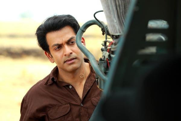 Photo from the movie Vimaanam