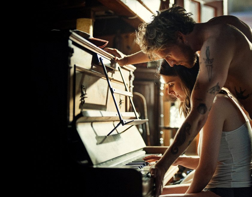 Photo from the movie A Beautiful Life