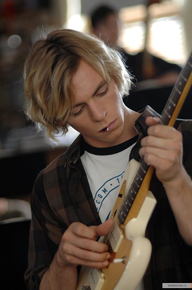 Photo from the movie Status Update