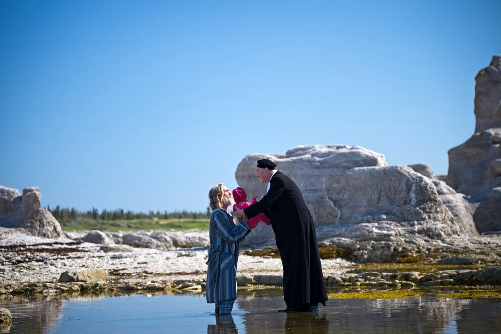 Photo from the movie Forgotten Flowers