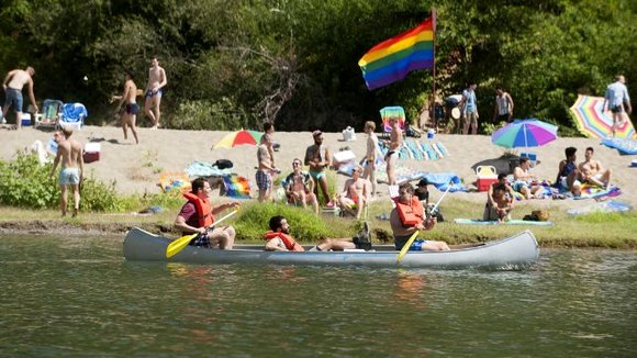 Photo from the movie Looking