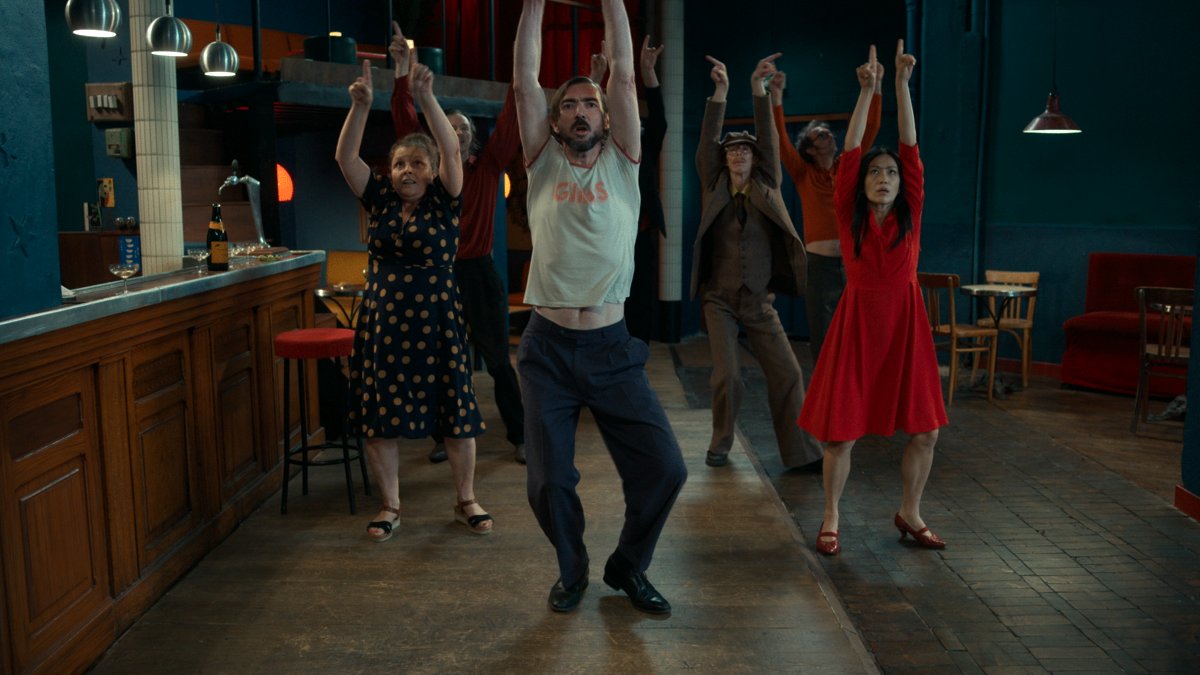 Photo from the movie The Falling Star