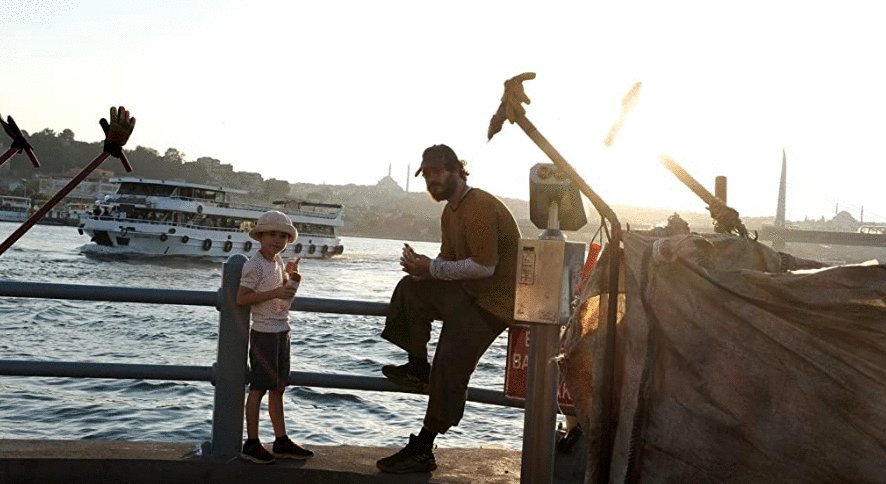 Photo from the movie Paper Lives