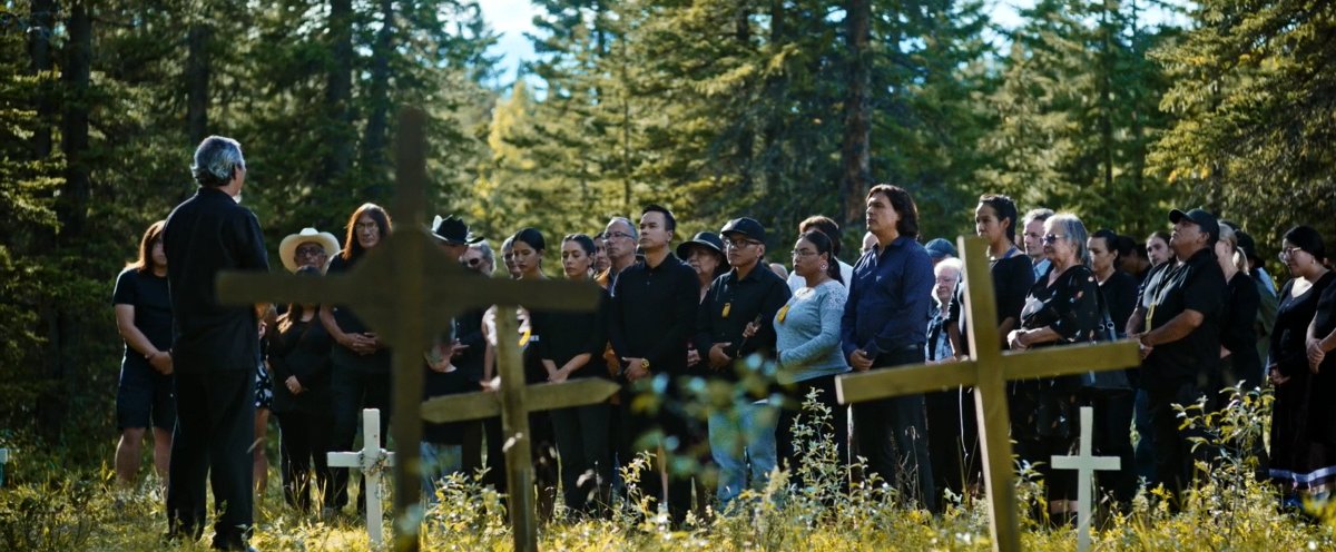 Photo from the movie The Birds Who Fear Death