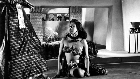 Photo from the movie Land of the Pharaohs