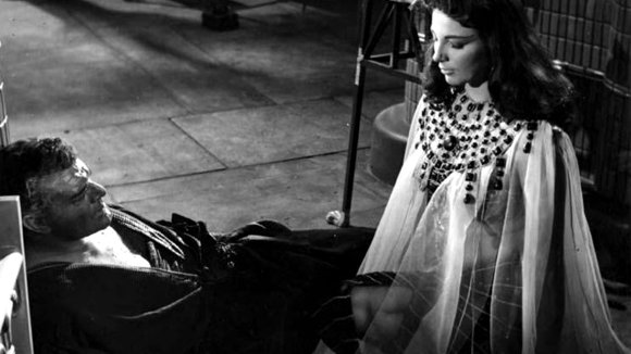 Photo from the movie Land of the Pharaohs