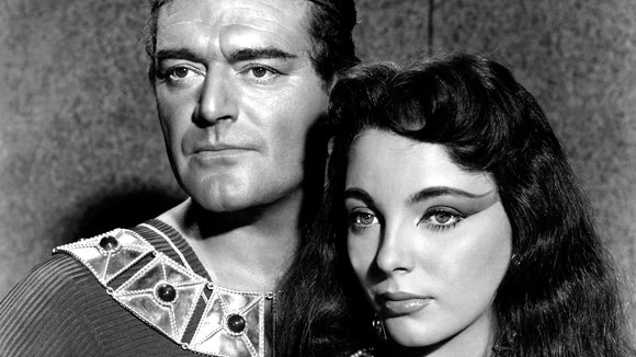 Photo from the movie Land of the Pharaohs