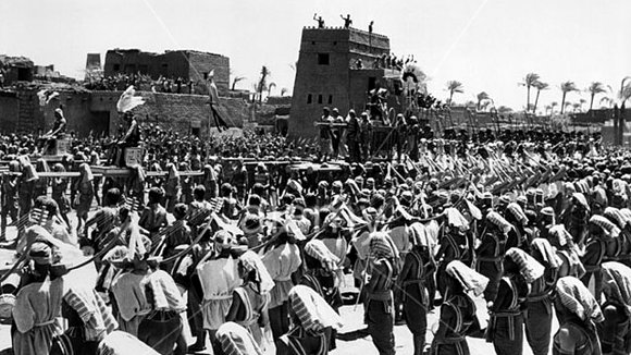 Photo from the movie Land of the Pharaohs