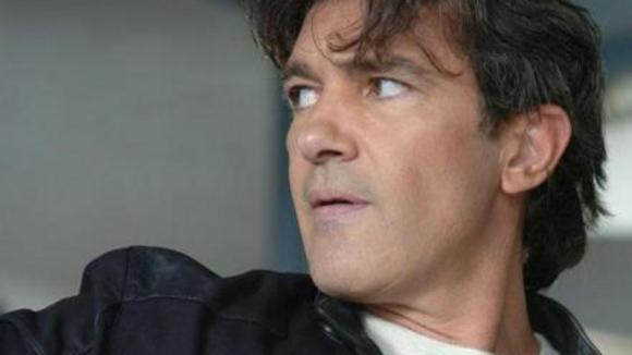 Photo from the movie My Mom's New Boyfriend