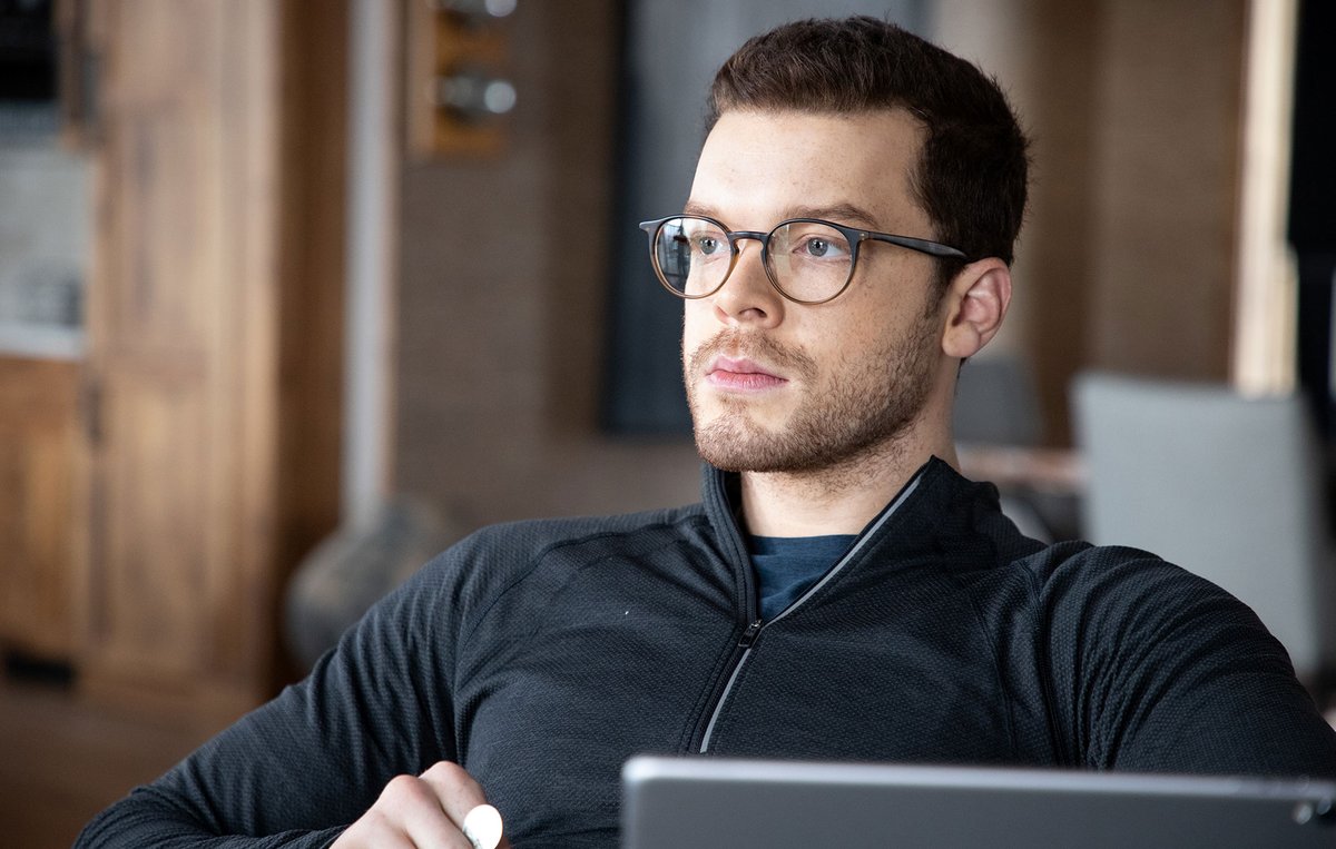 Photo from the movie Shattered