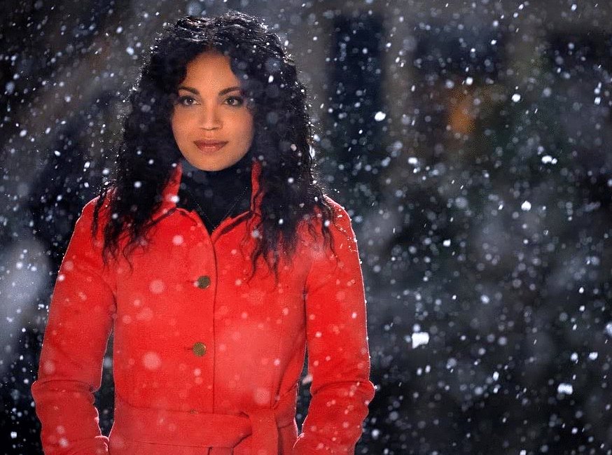 Photo from the movie The Noel Diary