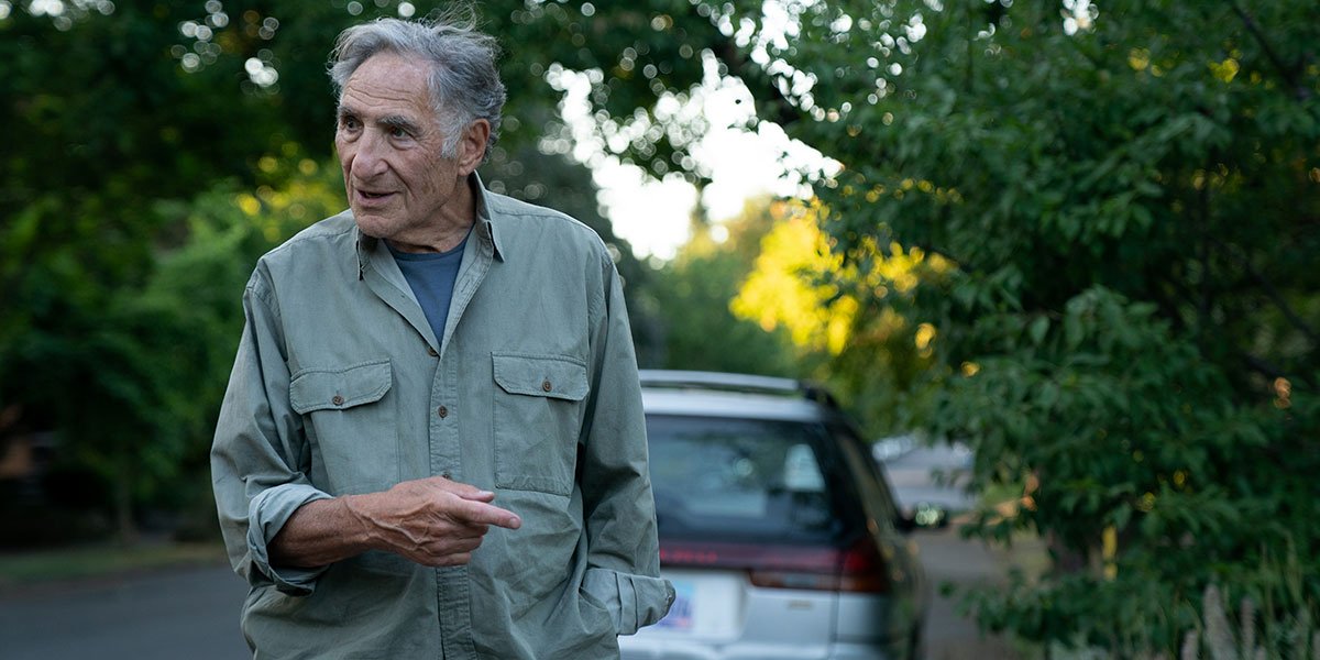 Photo from the movie Showing Up