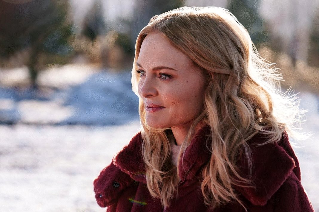 Photo from the movie Best. Christmas. Ever.