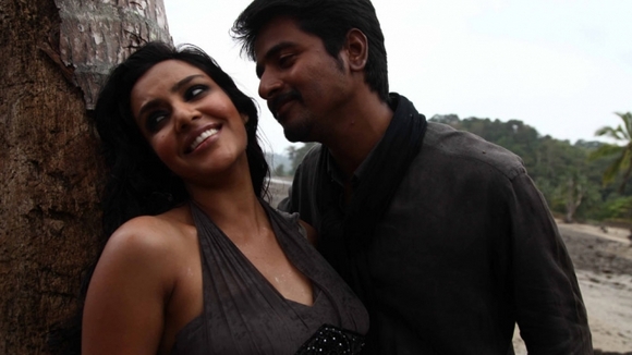 Photo from the movie Ethir Neechal