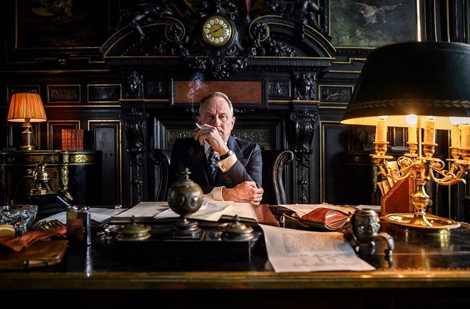 Photo from the movie The Colors of Fire