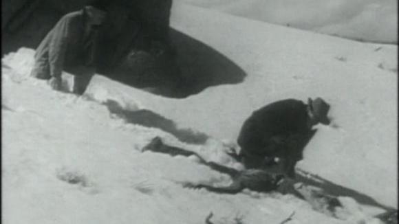 Photo from the movie On Dangerous Ground