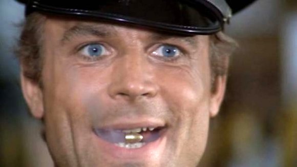 Photo from the movie Poliziotto suppergiù