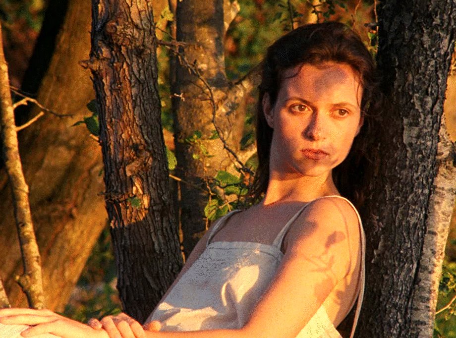 Photo from the movie Scarlet