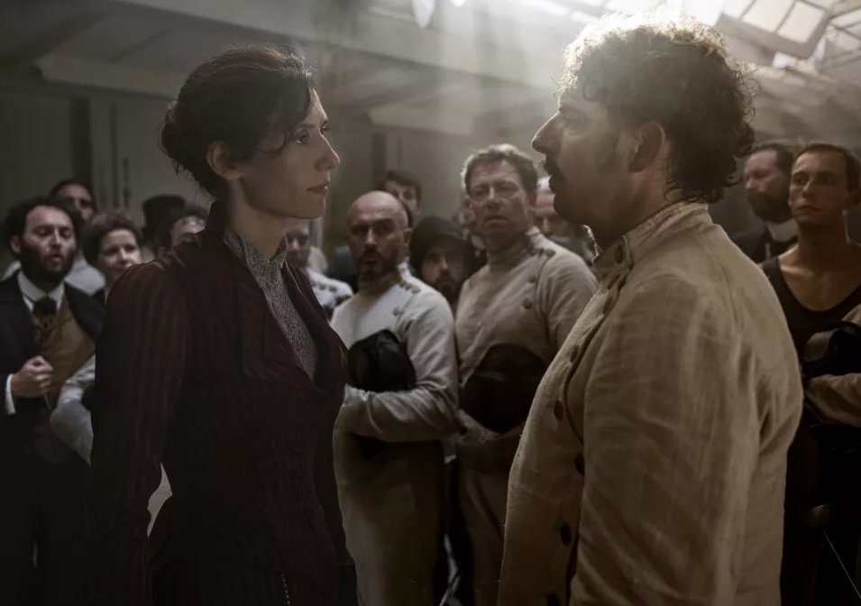 Photo from the movie The Edge of the Blade