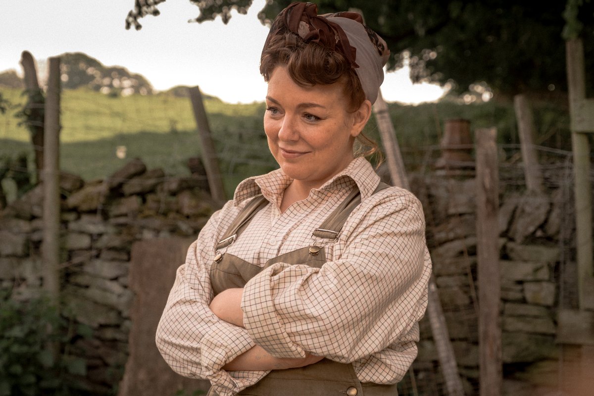 Photo from the movie The Railway Children Return