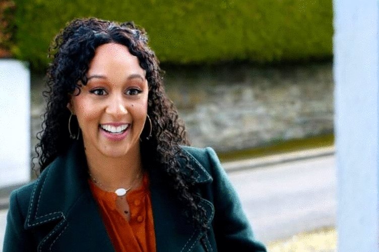 Photo from the movie Haunted Harmony Mysteries: Murder in G Major