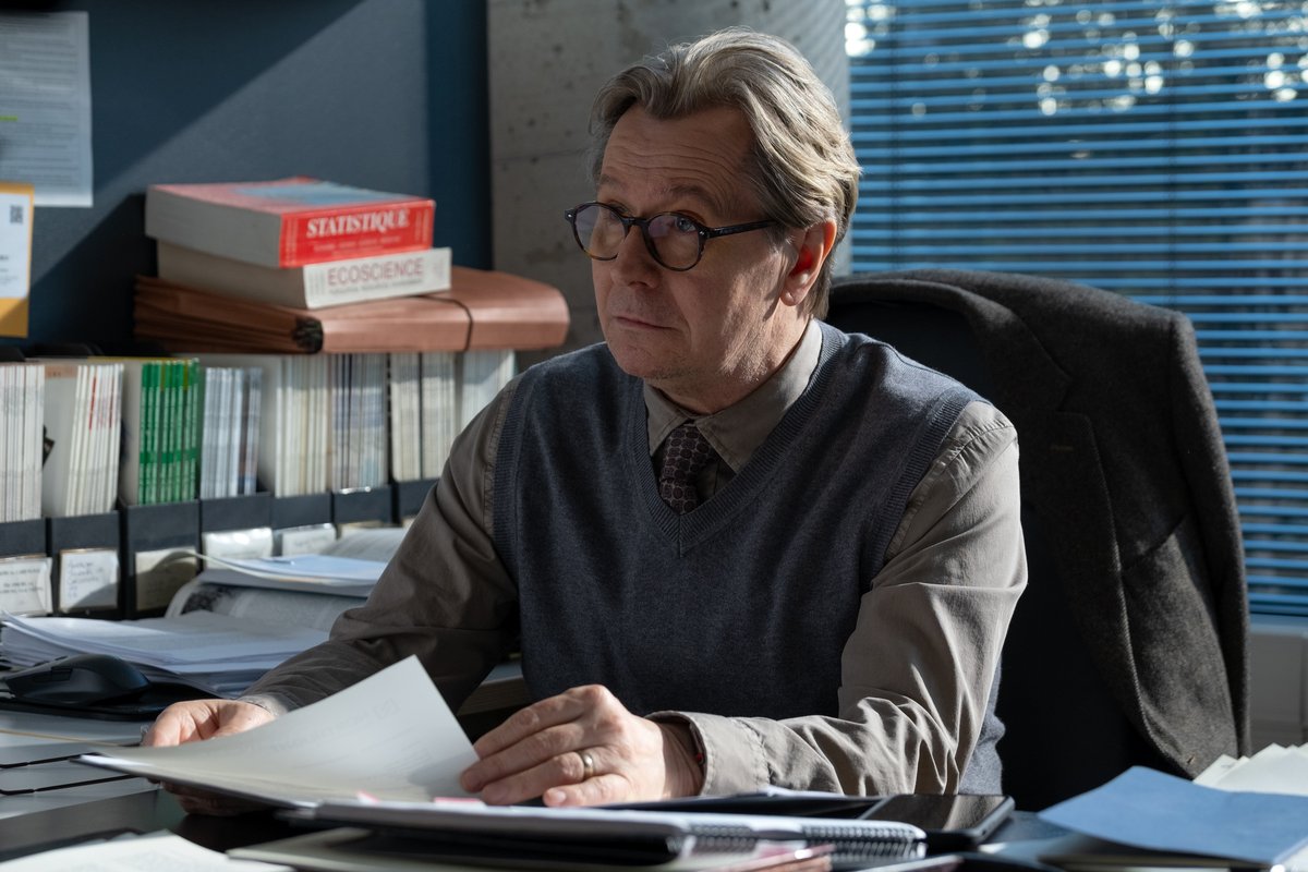 Photo from the movie Crisis