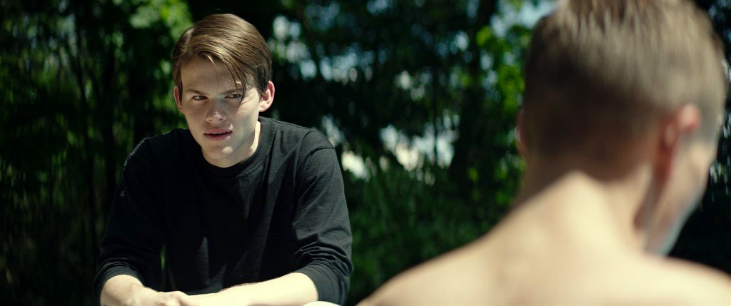 Photo from the movie Giant Little Ones