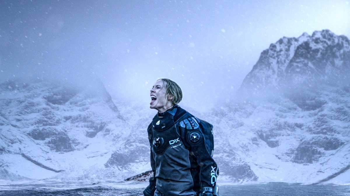 Photo from the movie Breaking Surface