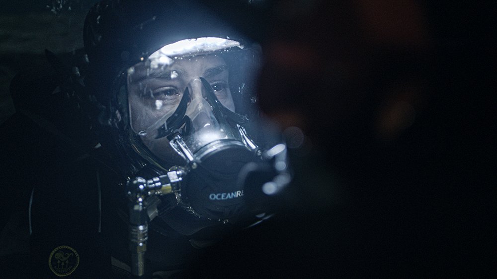 Photo from the movie Breaking Surface