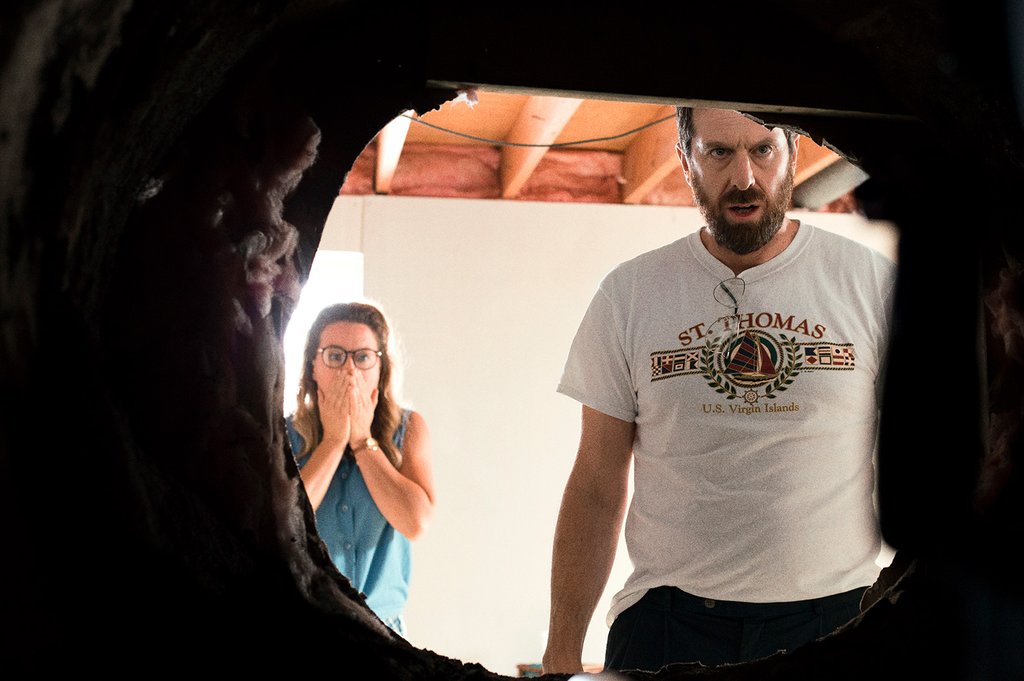 Photo from the movie When Love Digs A Hole