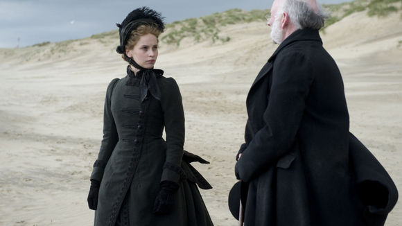 Photo from the movie The Invisible Woman
