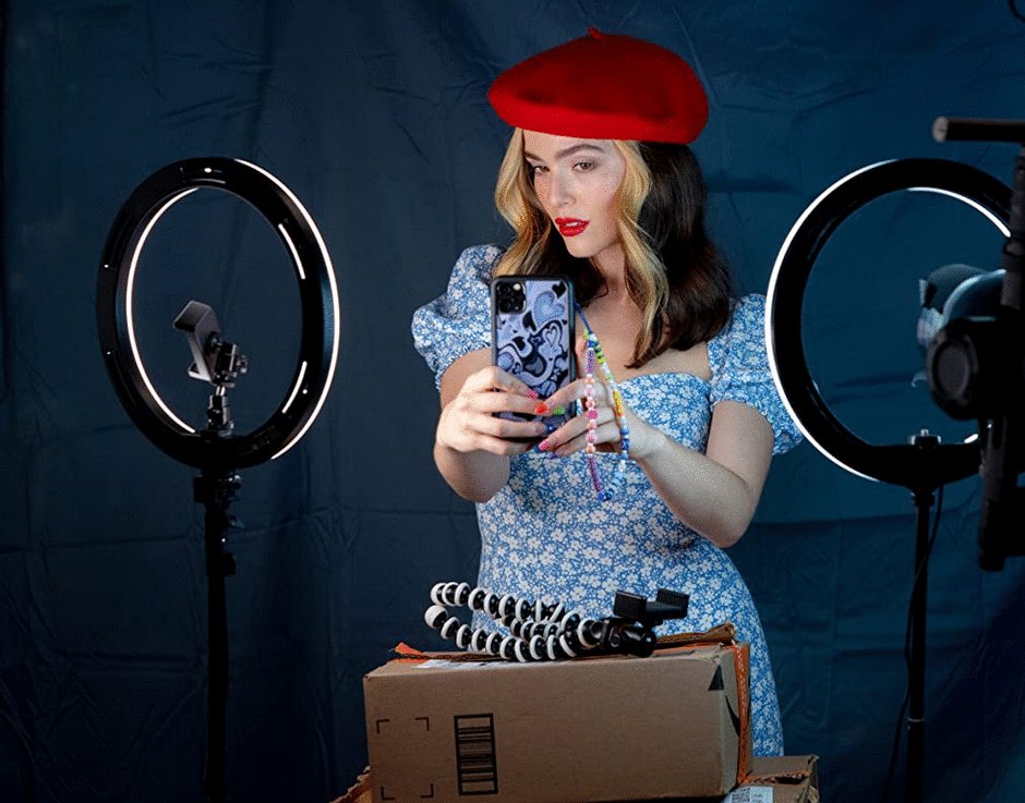 Photo from the movie Not Okay