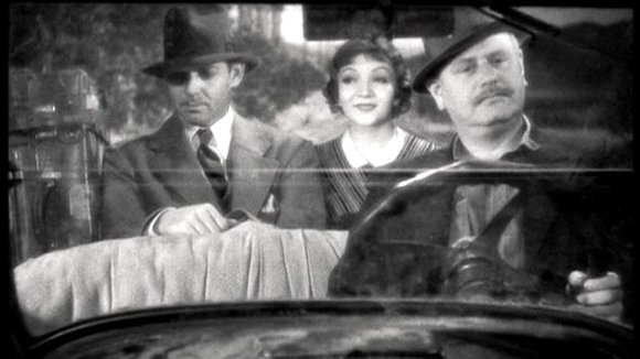 Photo from the movie It Happened One Night