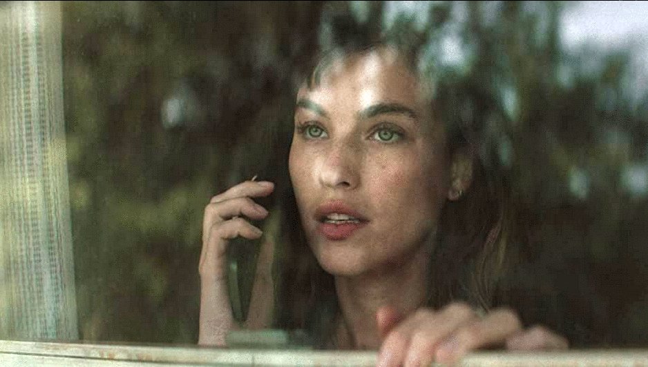 Photo from the movie Captive