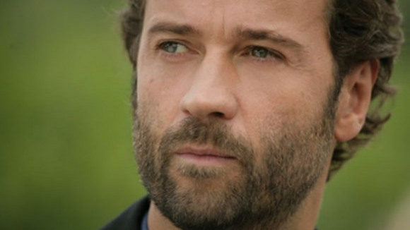 Photo from the movie Weddings And Other Disasters