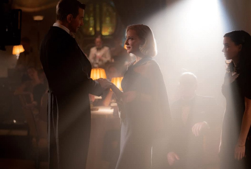 Photo from the movie Nightmare Alley