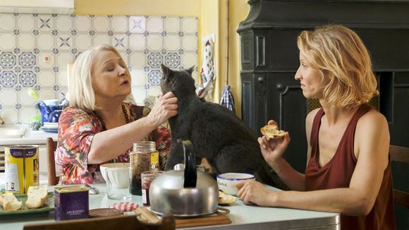 Photo from the movie Back to Mom's