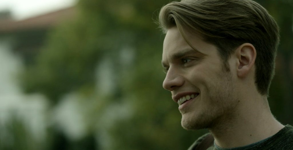 Photo from the movie Don't Sleep