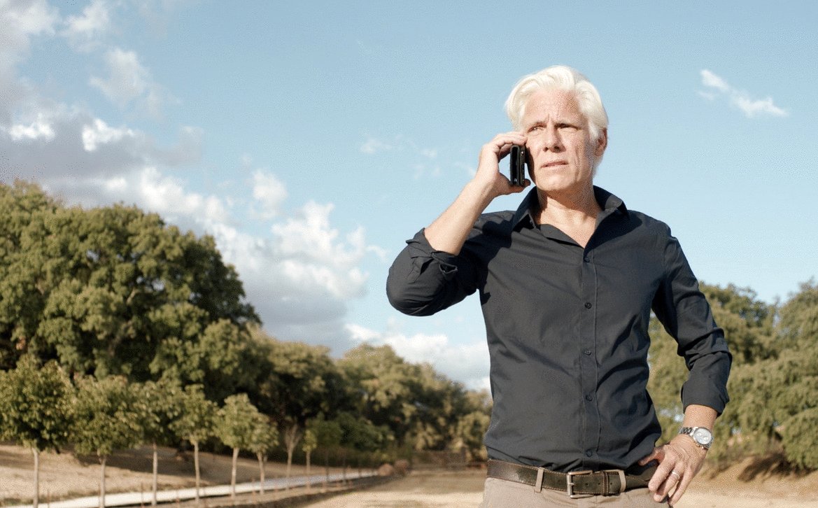 Photo from the movie Under Spanish Skies