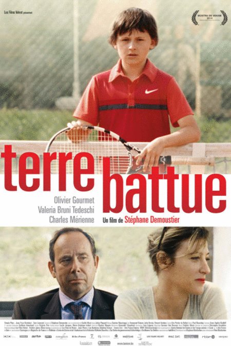 L'affiche du film Terre battue [2014]