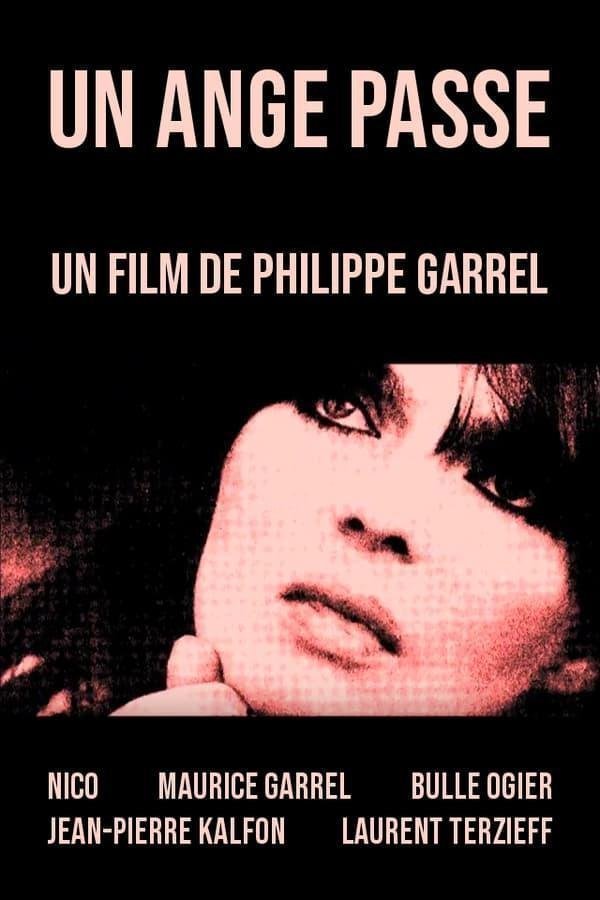 L'affiche du film Un ange passe [1975]
