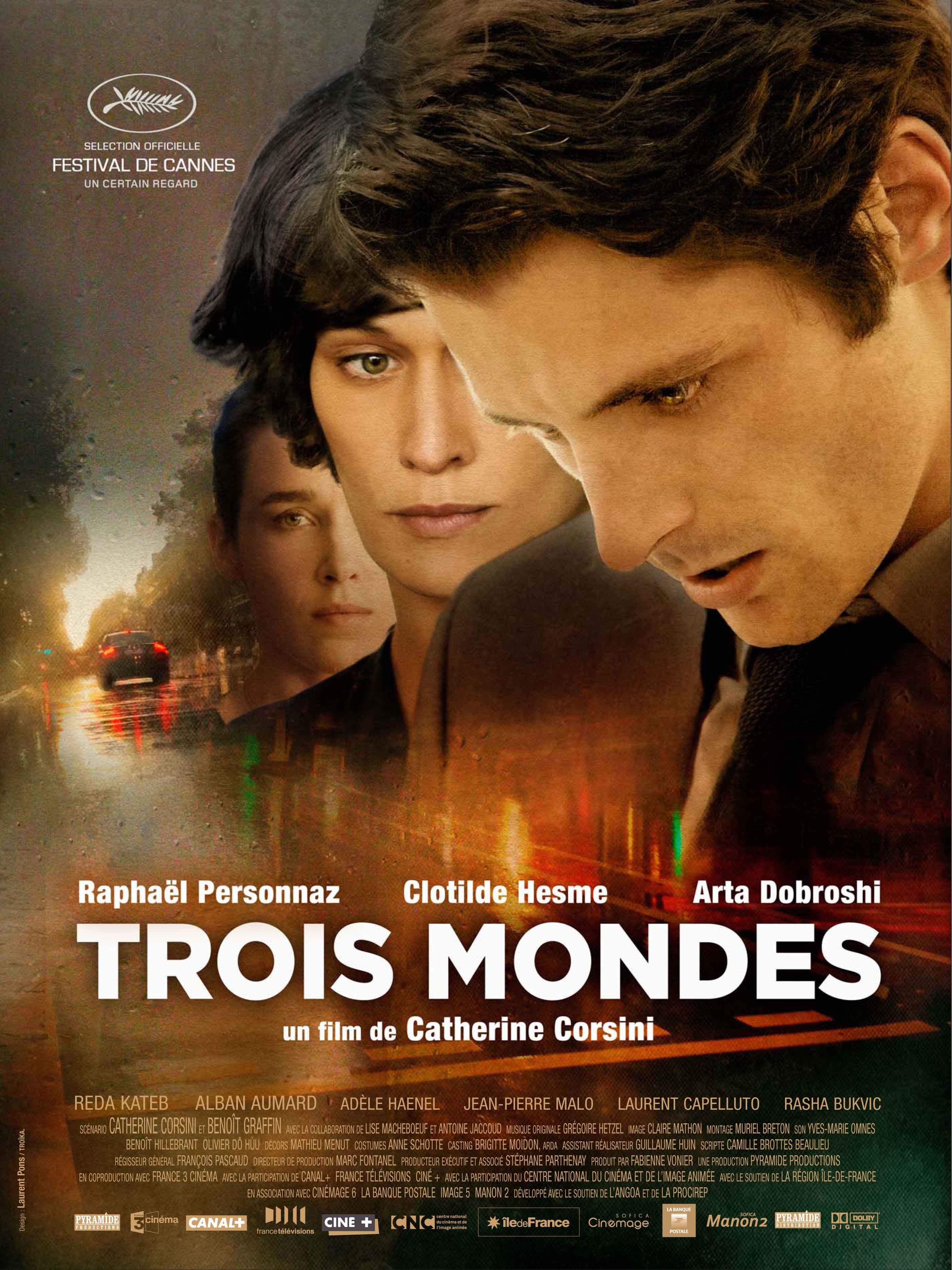 L'affiche du film Trois mondes [2012]